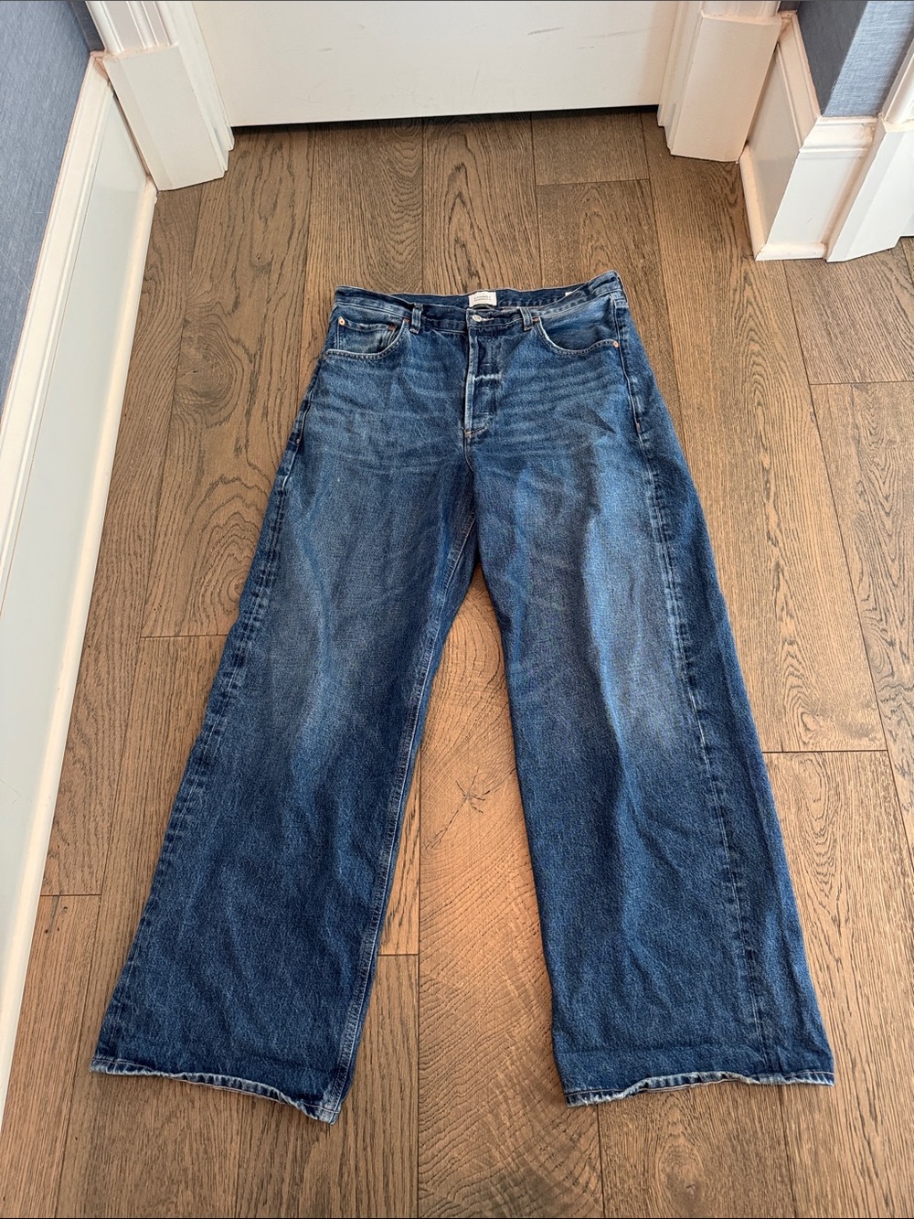 Citizens Of Humanity Relaxed Wide-Leg Jeans in Medium Blue